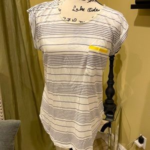 Paper moon tee with back detail